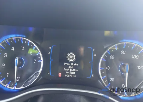 2020 Chrysler Pacifica Touring L z USA, uszkodzony, nr VIN 2C4RC1BG3LR125695